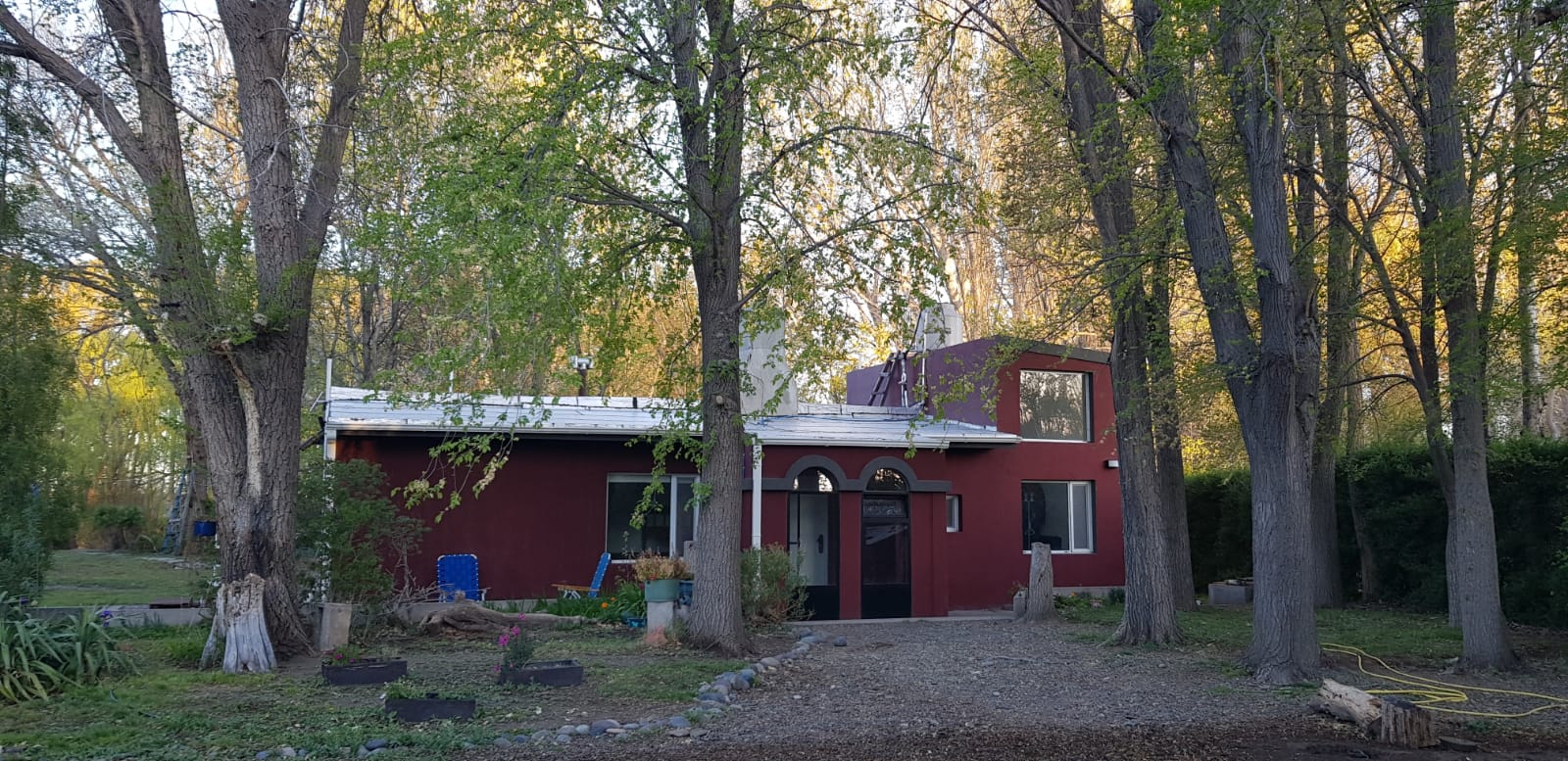 Casa en Rodaj Park: Un Encuentro entre la Naturaleza y la Conveniencia Urbana
