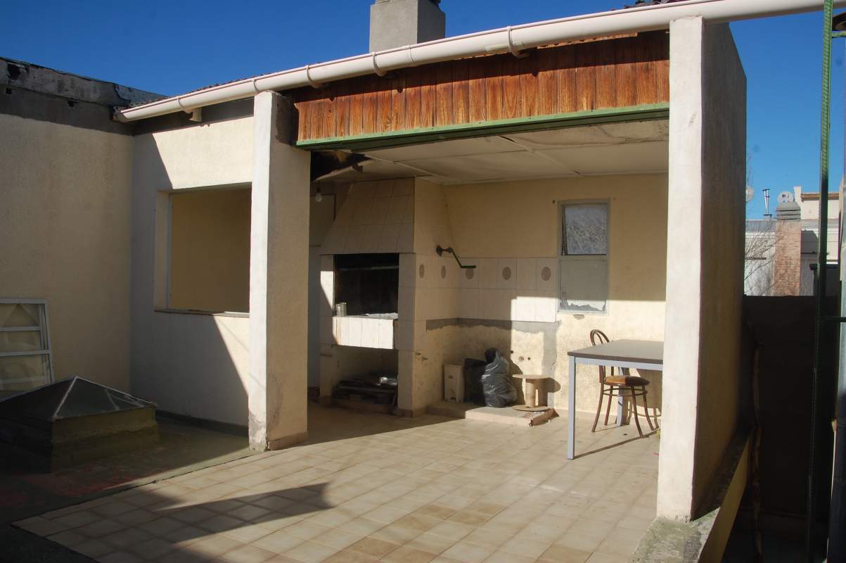 Casa  Dpto excelente ubicacion
