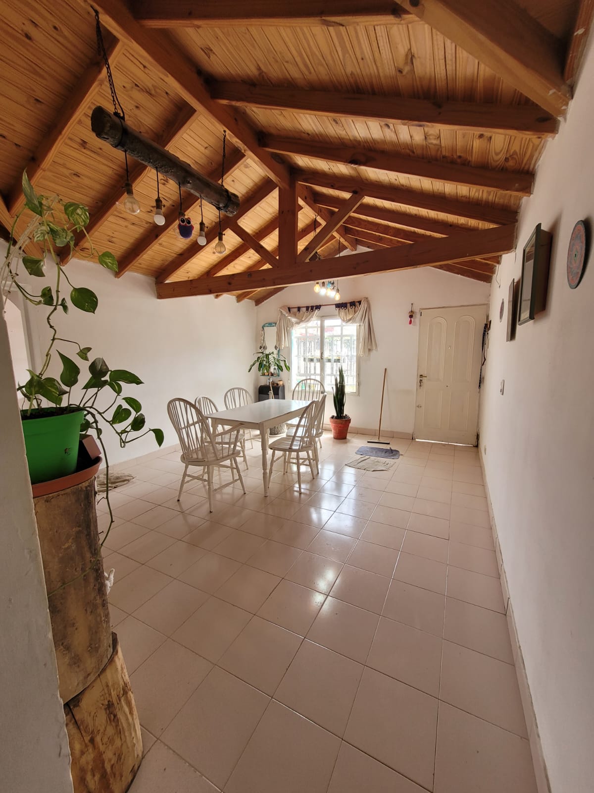 HERMOSA CASA EN BARRIO COVIMAR 4