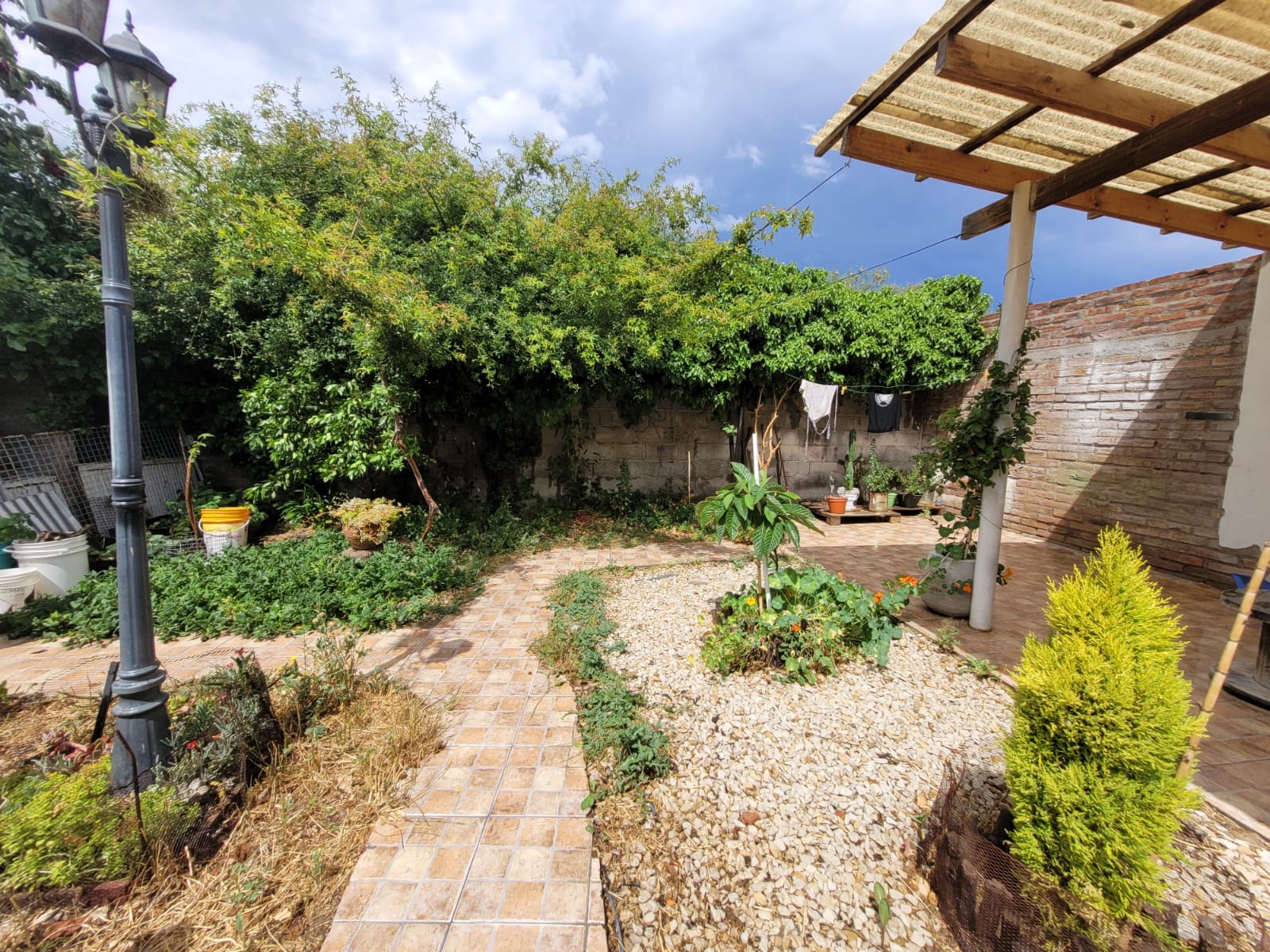 HERMOSA CASA EN BARRIO COVIMAR 4