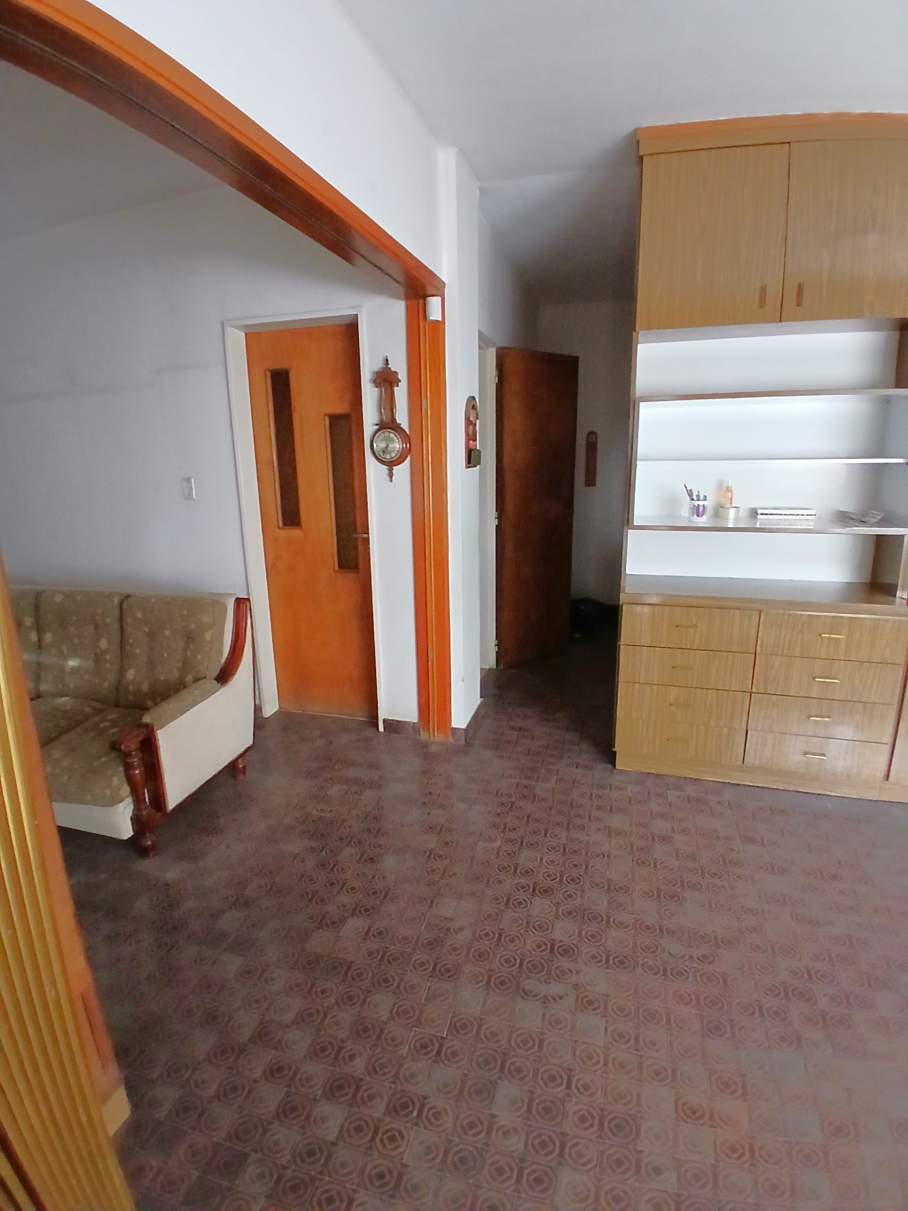 VENTA - CASA CON CONSULTORIO - DOLAVON