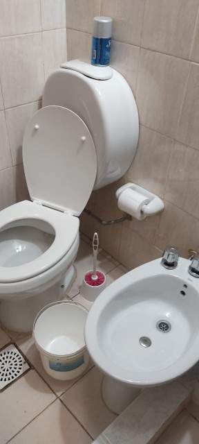 Complejo en venta(Local comercial, dos deptos)