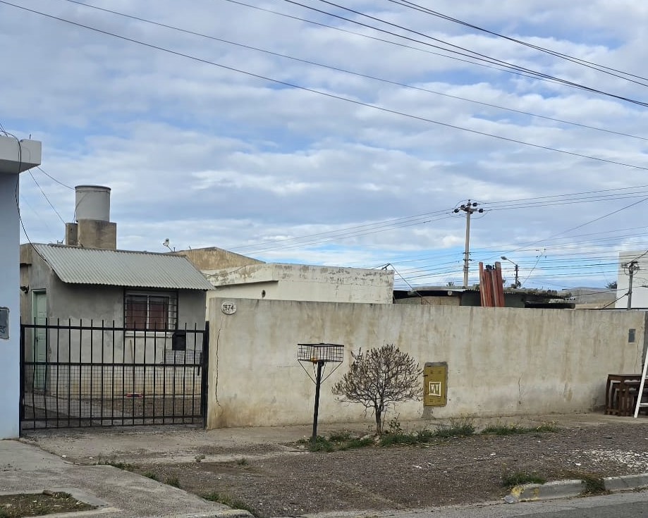 Lote con mejora sin valor comercial