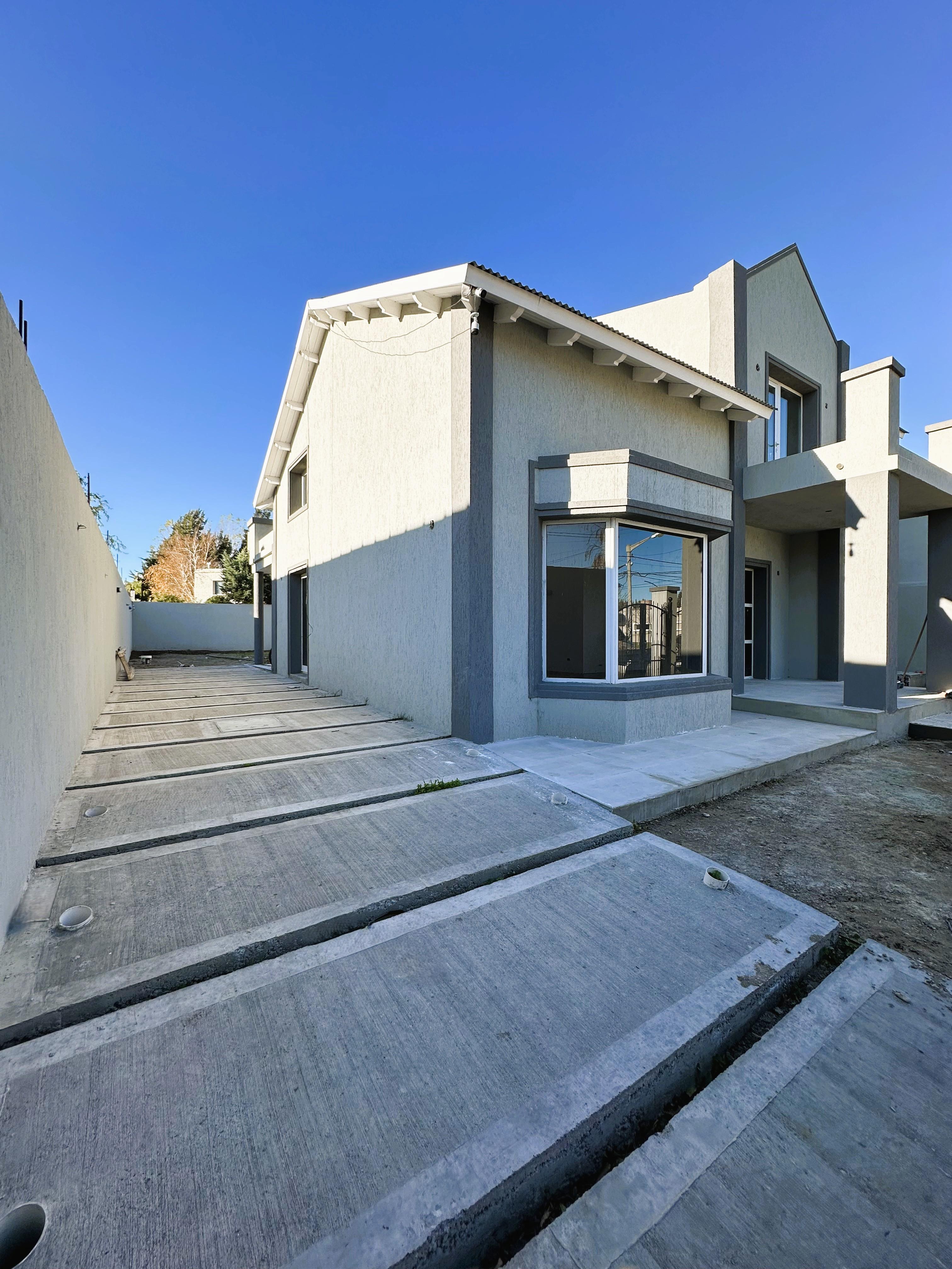 Casa a estrenar en  Barrio San Benito