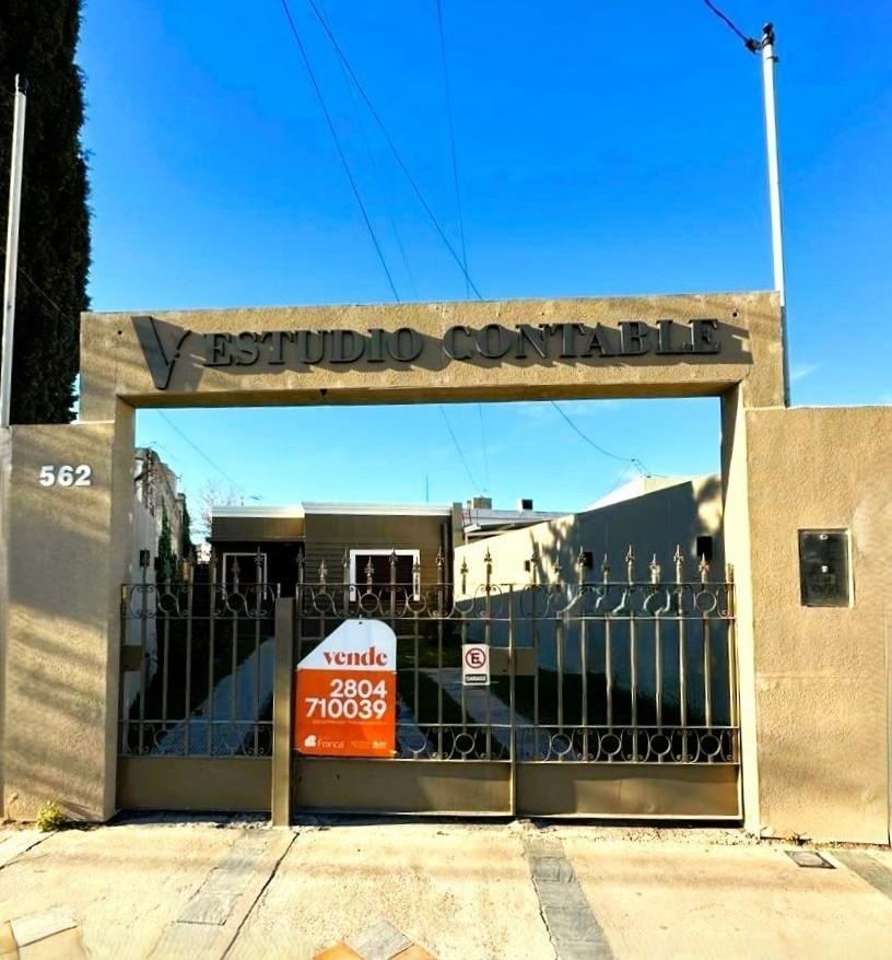 Práctica y Funcional Casa céntrica en venta
