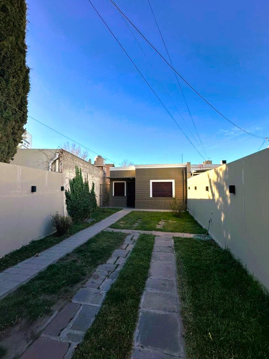 Práctica y Funcional Casa céntrica en venta