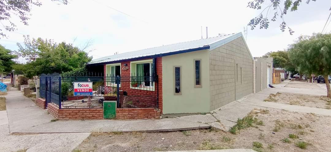 CASA de 3 DORMITORIOS - RAWSON