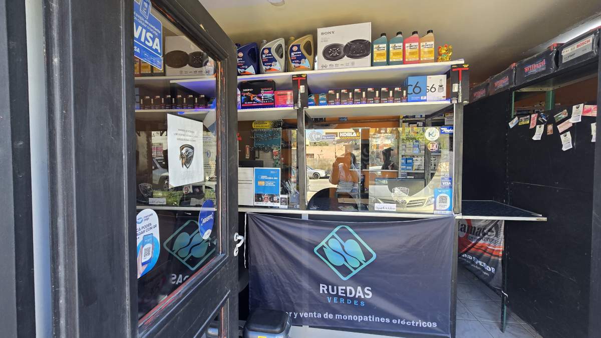 VENTA FONDO DE COMERCIO REPUESTOS DEL AUTOMOTOR
