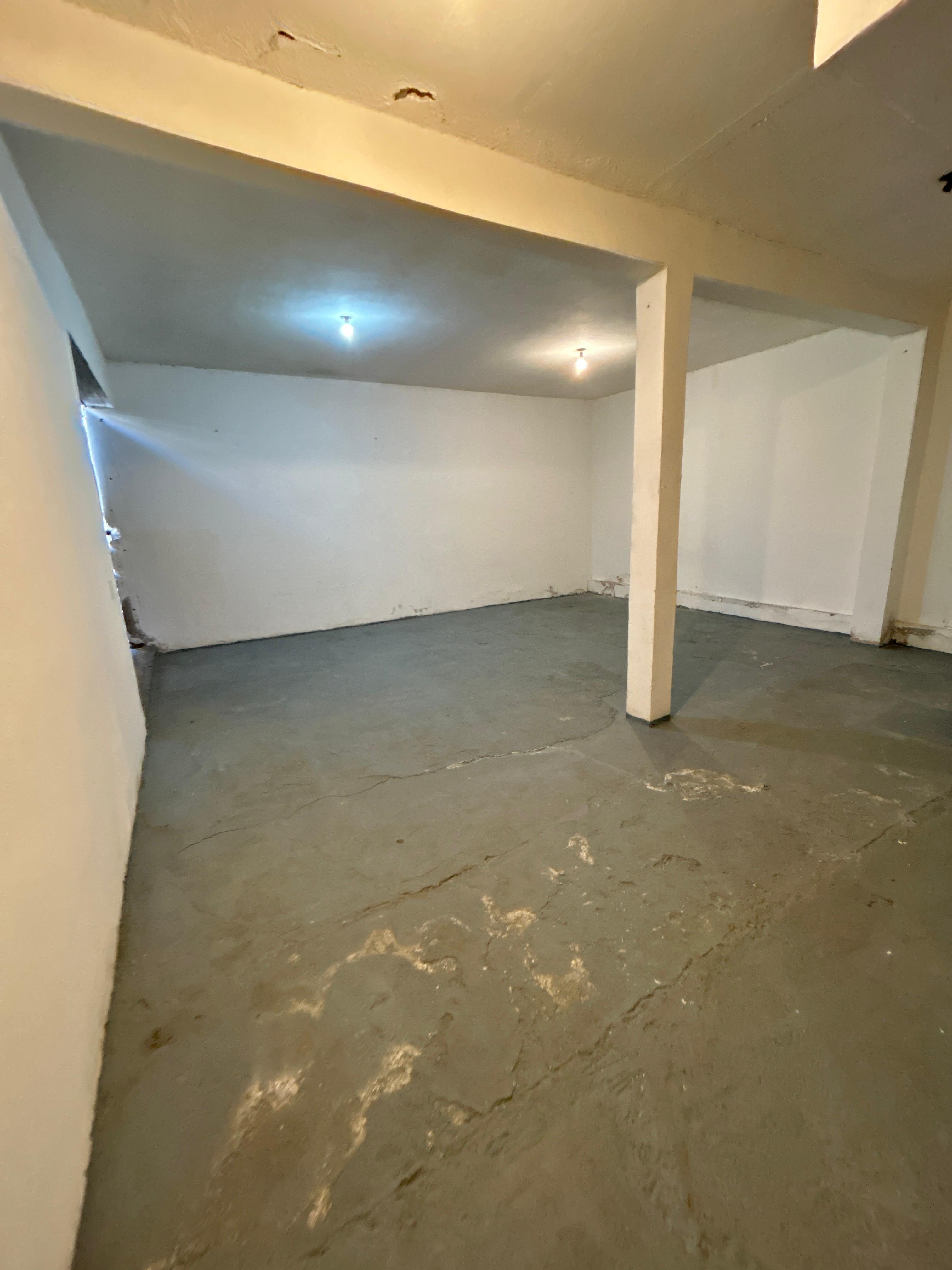 OPORTUNIDAD - LOCAL 125M2 EN ZONA COMERCIAL