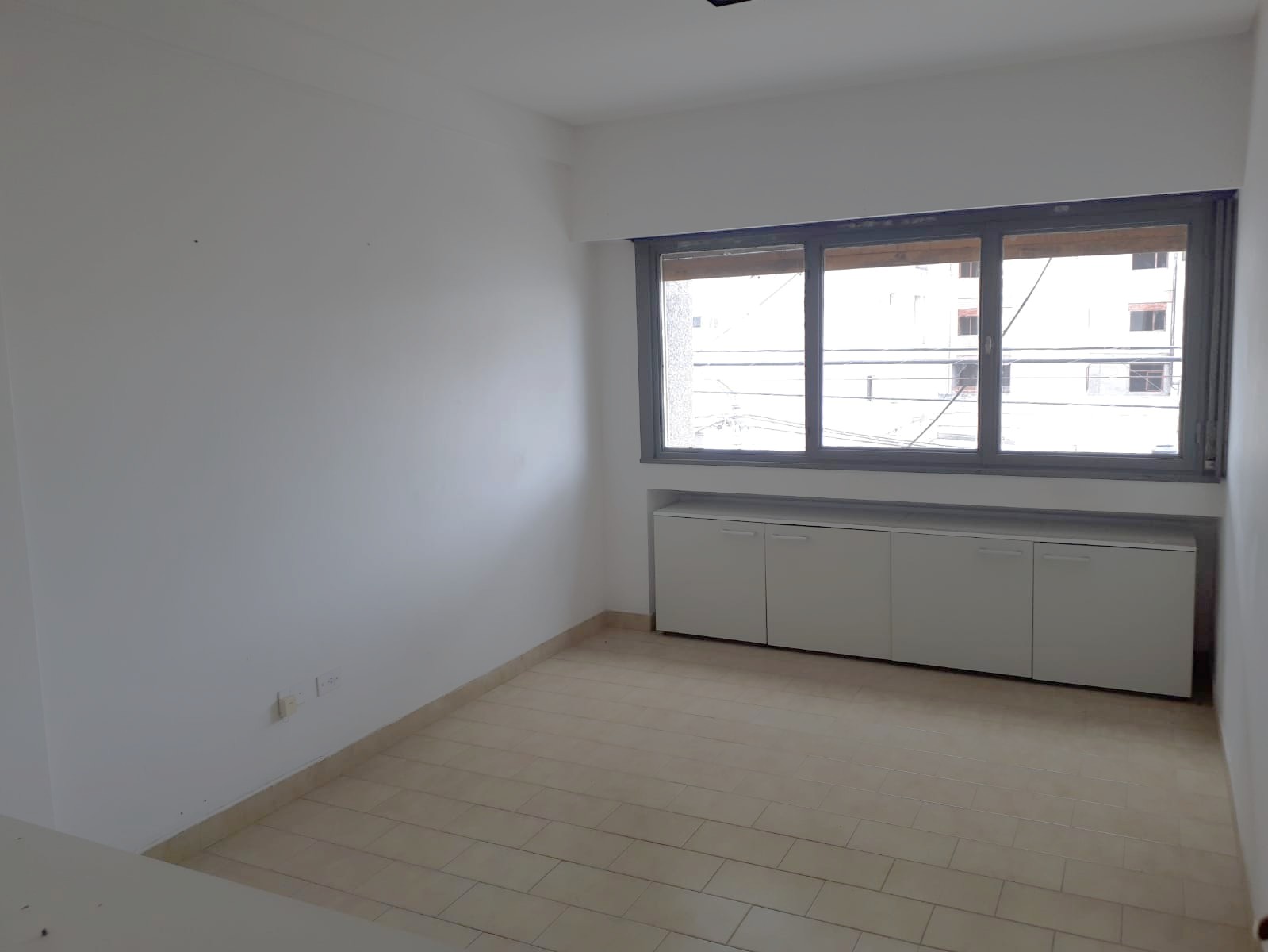 VENTA - OFICINA 28m2 - TRELEW