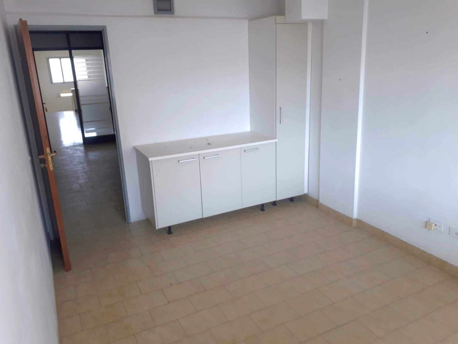 VENTA - OFICINA 28m2 - TRELEW