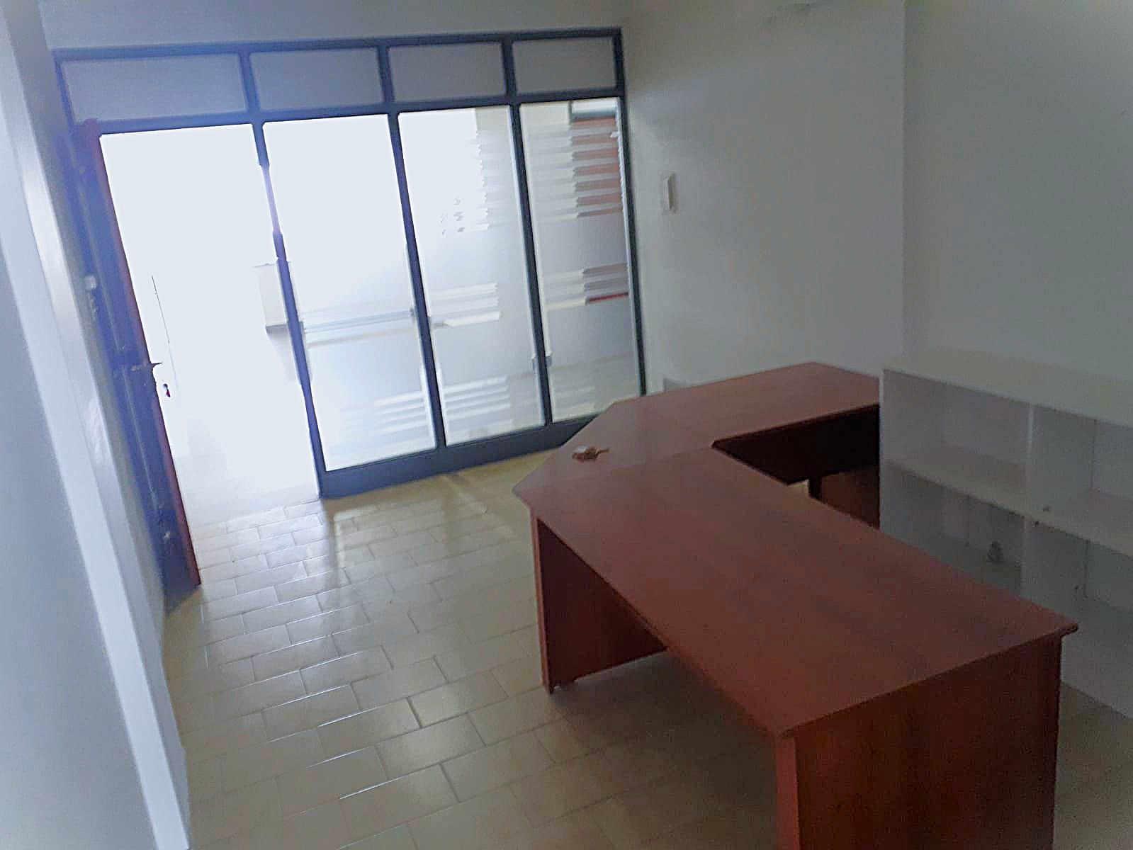VENTA - OFICINA 28m2 - TRELEW