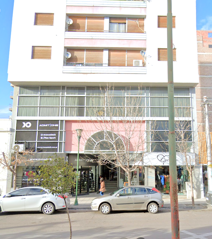 VENTA - LOCAL COMERCIAL150m2 - TRELEW