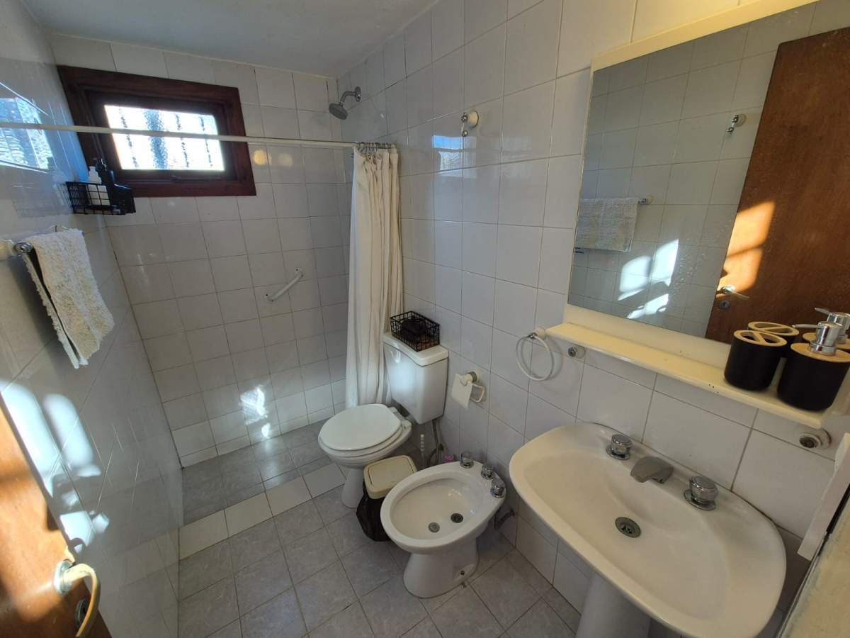 Casa centrica de dos dormitorios y dos baños