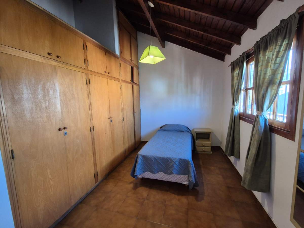 Casa centrica de dos dormitorios y dos baños