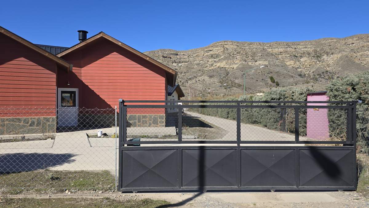 Casa 1 DORMITORIO en Villa Hípica, Esquel