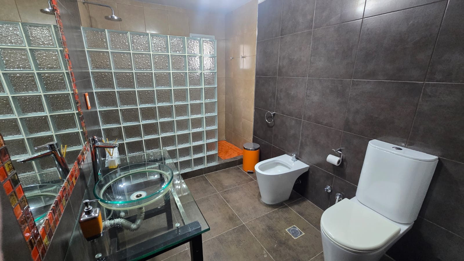 CASA EN ALQUILER 3 DORM. B SAAVEDRA