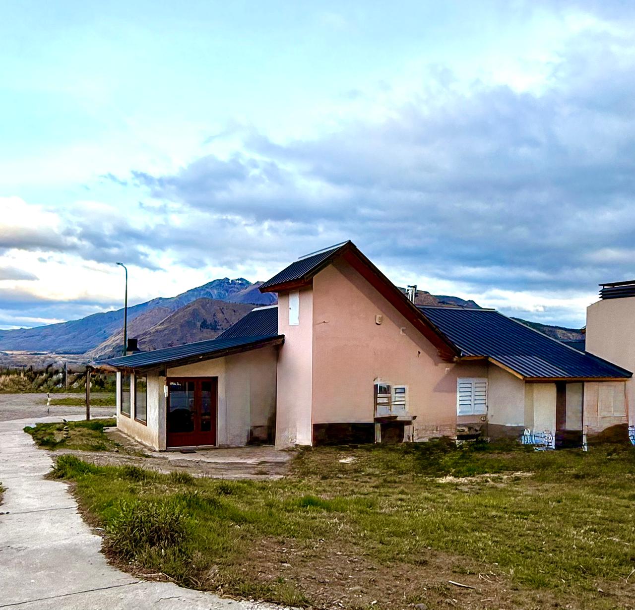 CASA EN VENTA ESQUEL