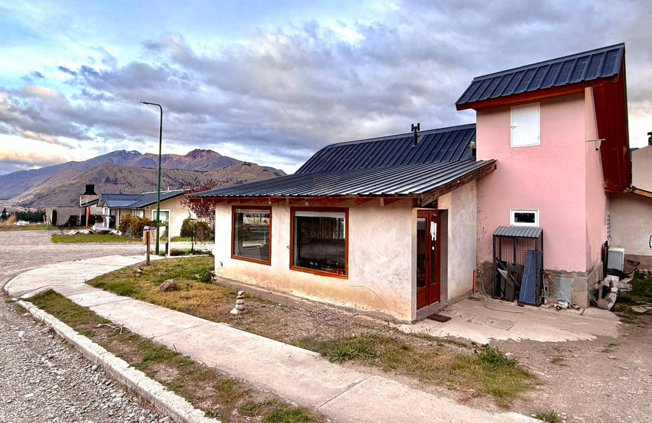 CASA EN VENTA ESQUEL