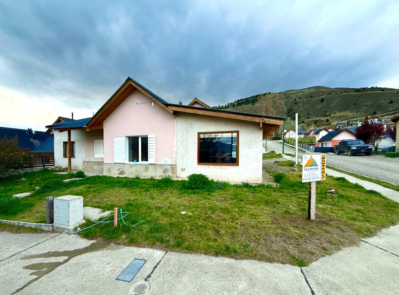 CASA EN VENTA ESQUEL