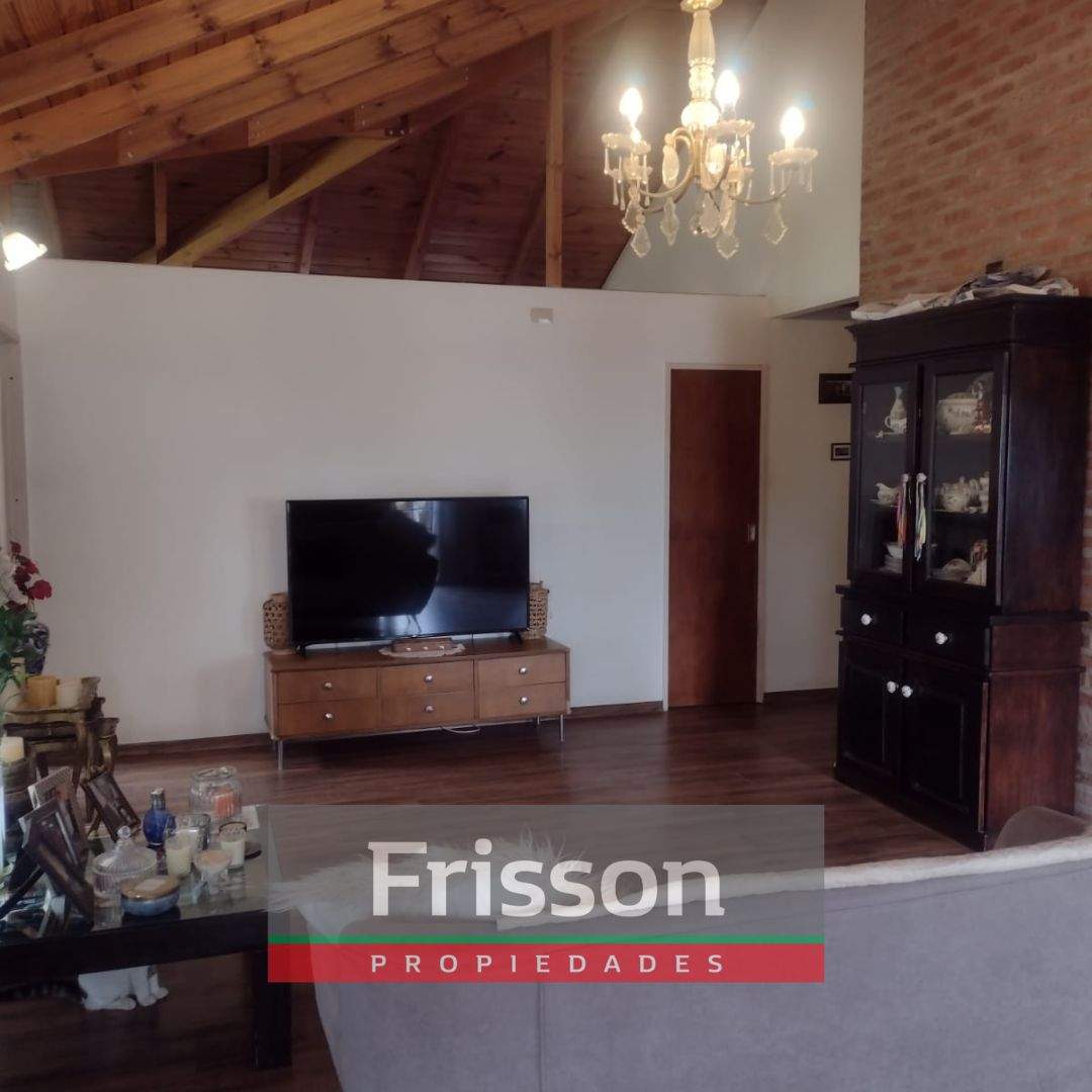 VENTA  Casa - Gaiman Con costa de canal