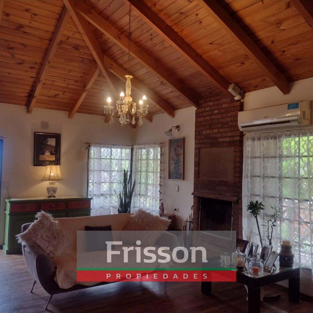 VENTA  Casa - Gaiman Con costa de canal