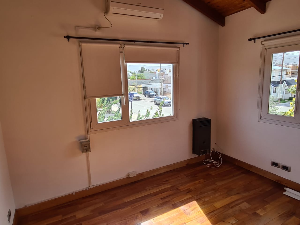 CASA EN ALQUILER 3 DORMITORIOS B PUEYRREDON