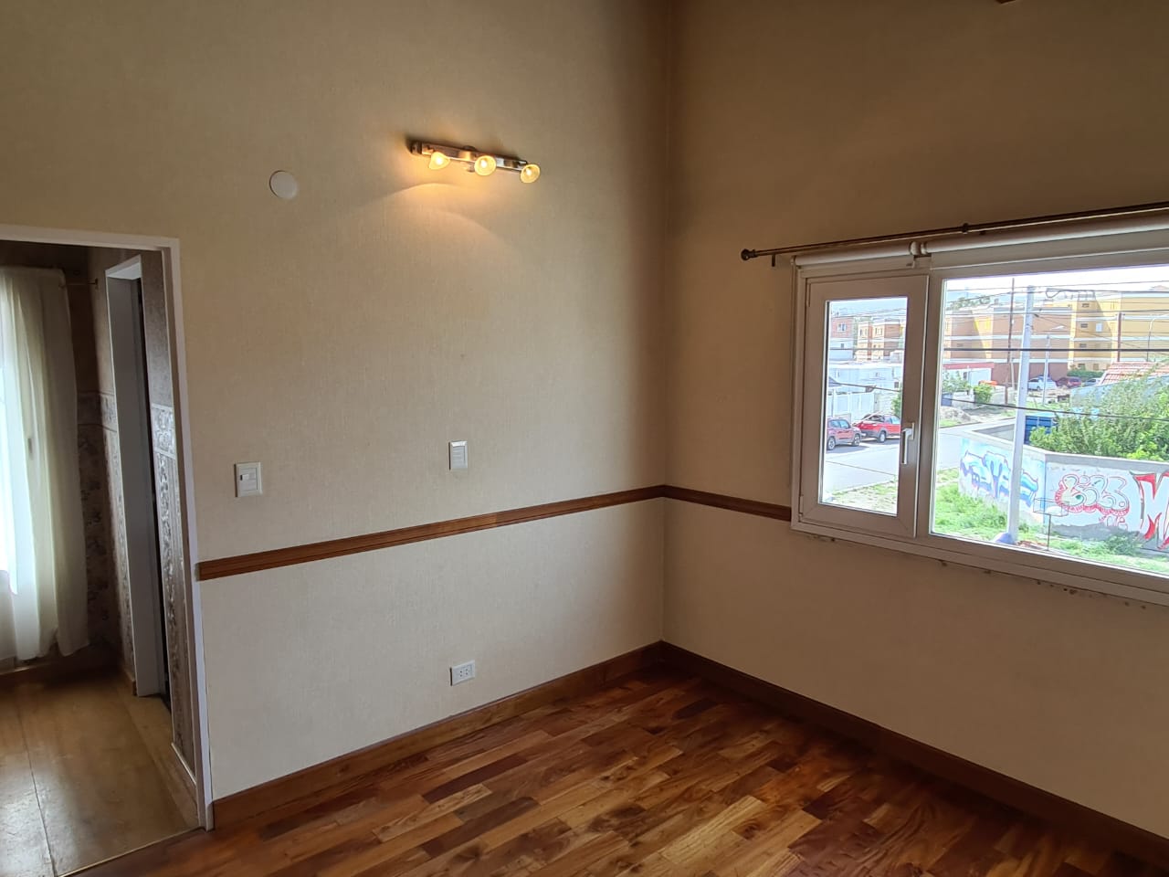 CASA EN ALQUILER 3 DORMITORIOS B PUEYRREDON