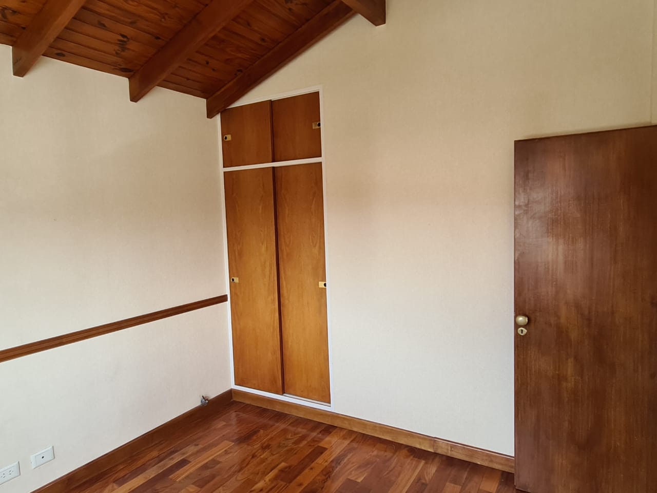 CASA EN ALQUILER 3 DORMITORIOS B PUEYRREDON