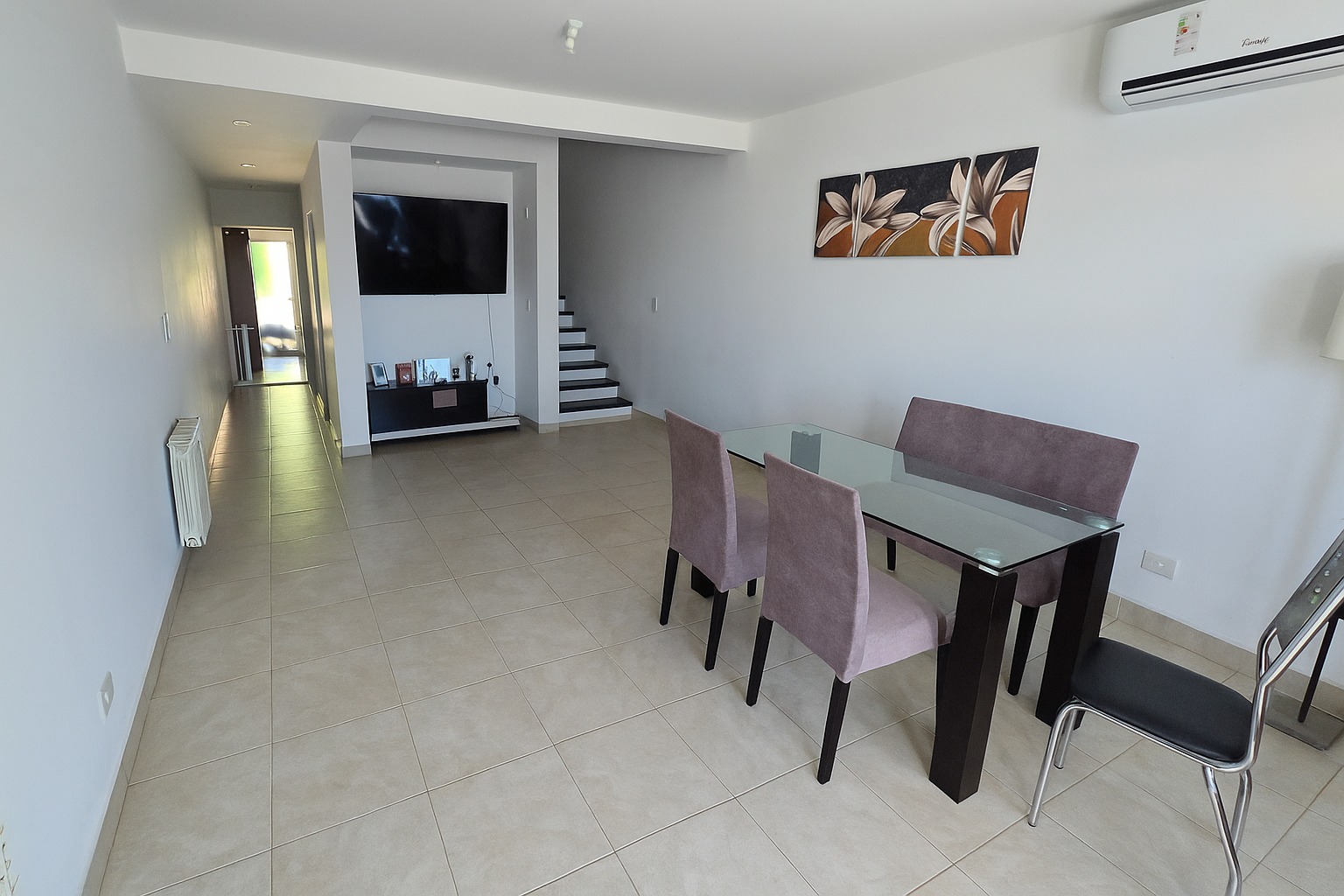 TRIPLEX 3 DORMITORIOS. ALQUILER EN RADA TILLY