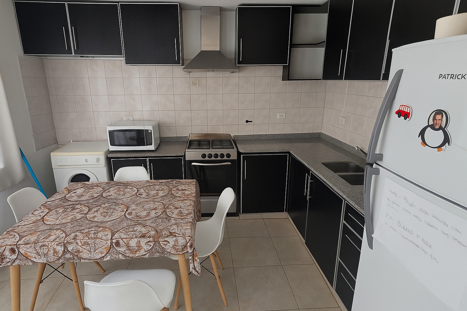 TRIPLEX 3 DORMITORIOS. ALQUILER EN RADA TILLY