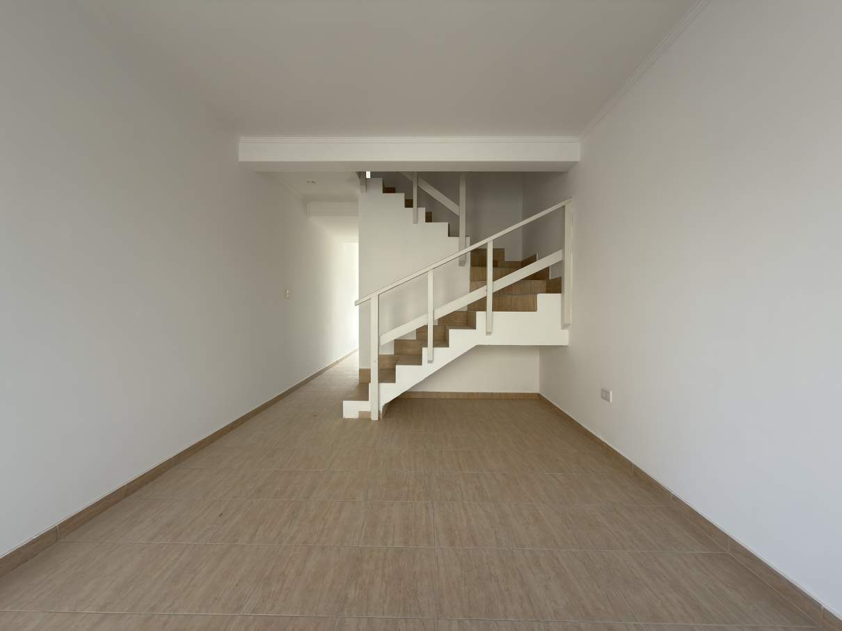 Oportunidad amplio duplex de 2 dormitorios