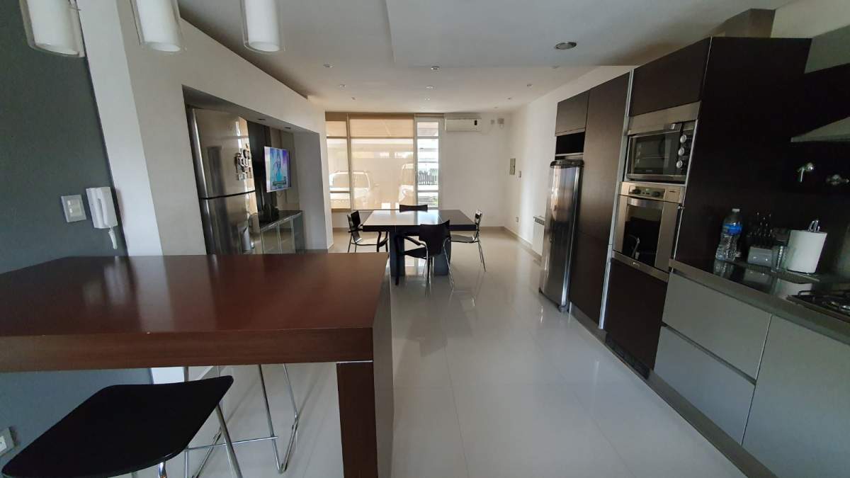 Casa 2 Dormitorios en B Los Sauces