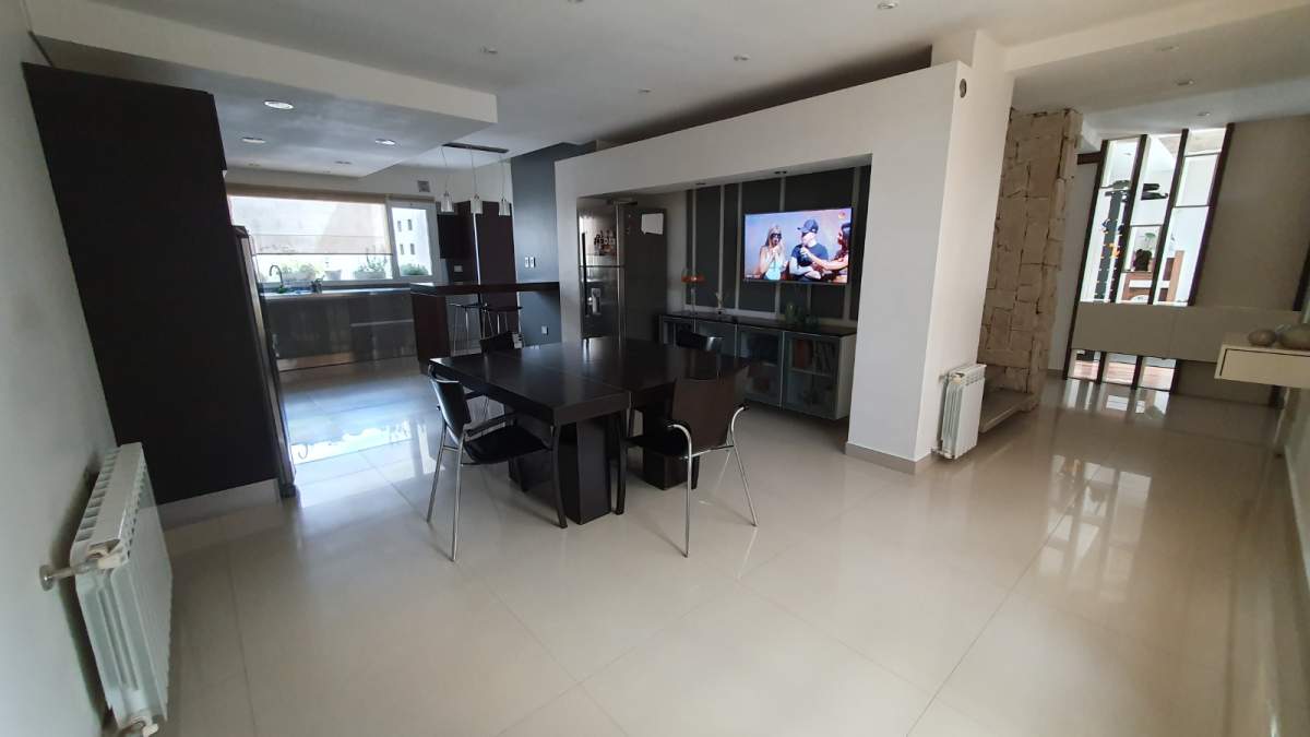 Casa 2 Dormitorios en B Los Sauces