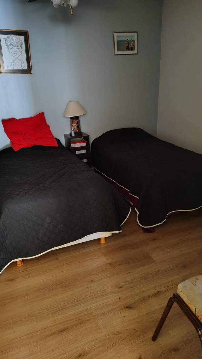 Triplex en venta  Cabot y Mitre Amplio y luminoso triplex de tres plantas, ubicado en la zona de Cabot y Mitre.