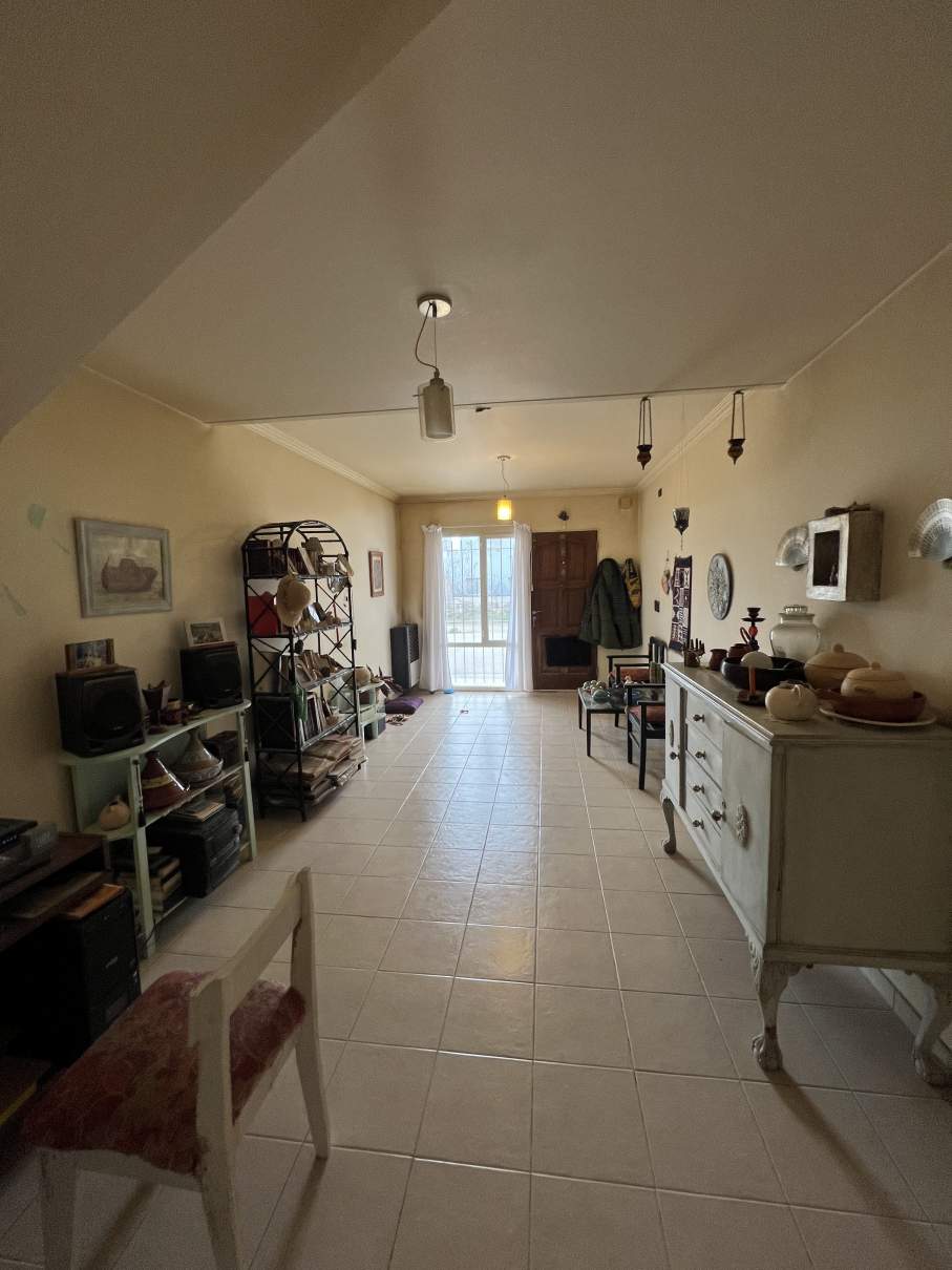 AMPLIO TRIPLEX CON PATIO DE 45M2