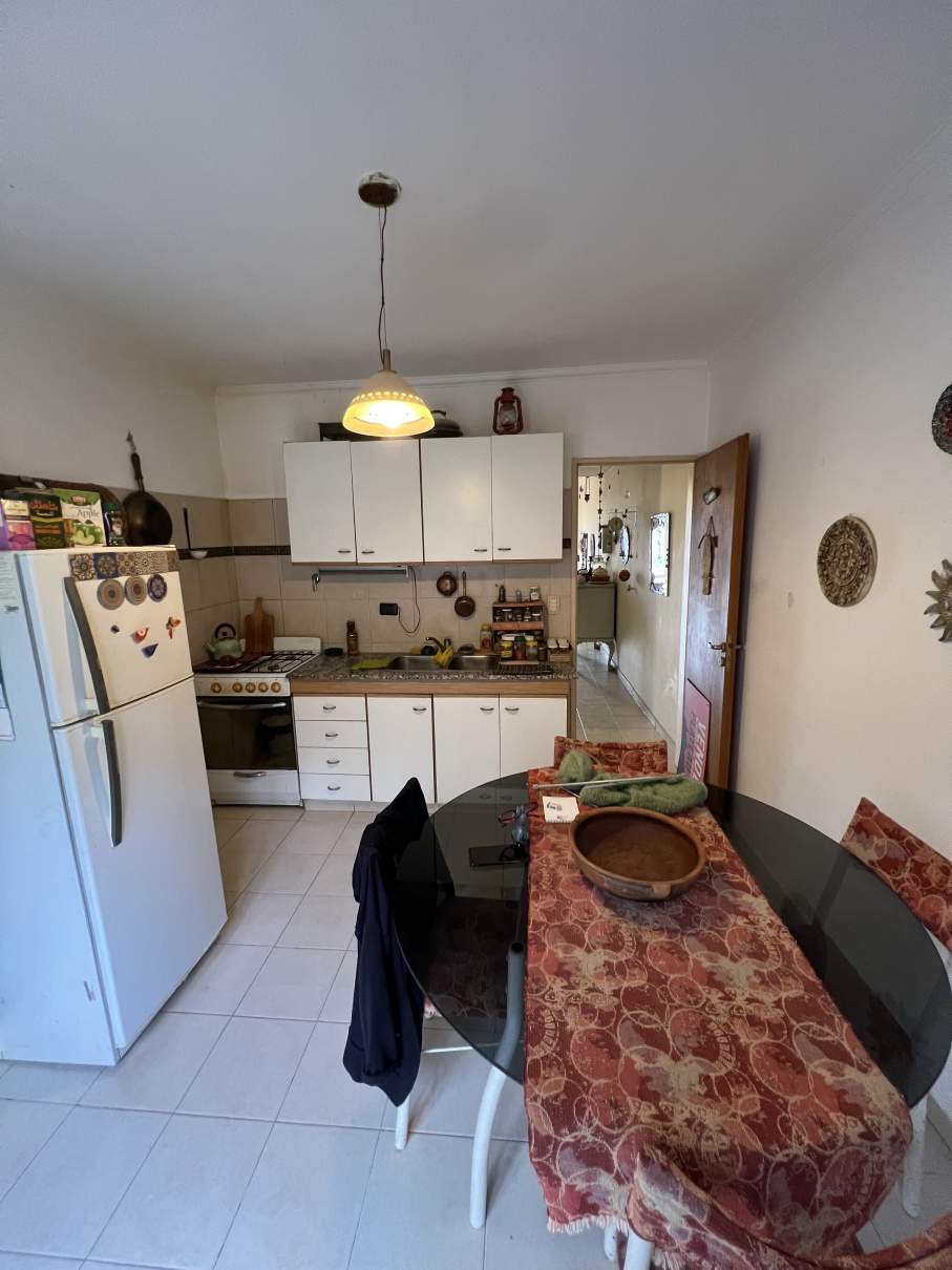 AMPLIO TRIPLEX CON PATIO DE 45M2