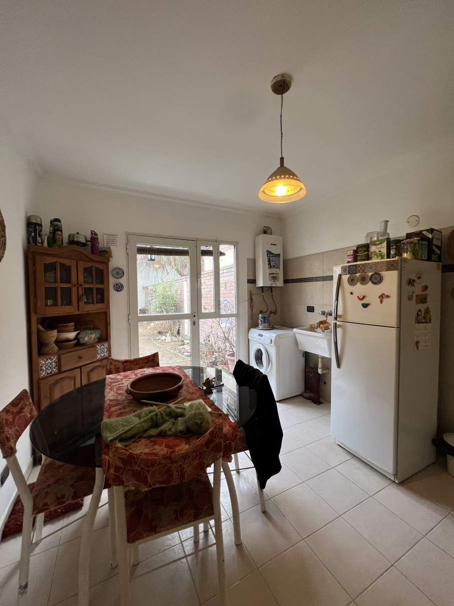 AMPLIO TRIPLEX CON PATIO DE 45M2