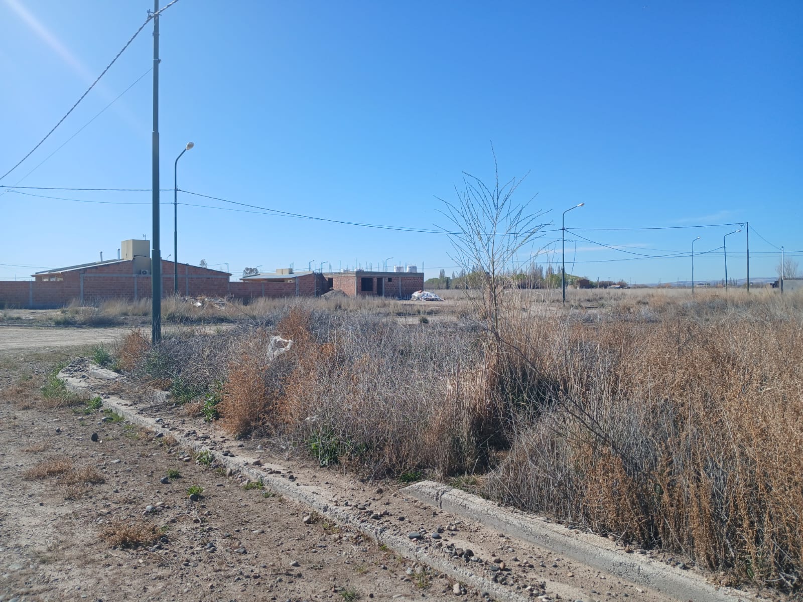 Terreno en Esquina Barrio Solar II