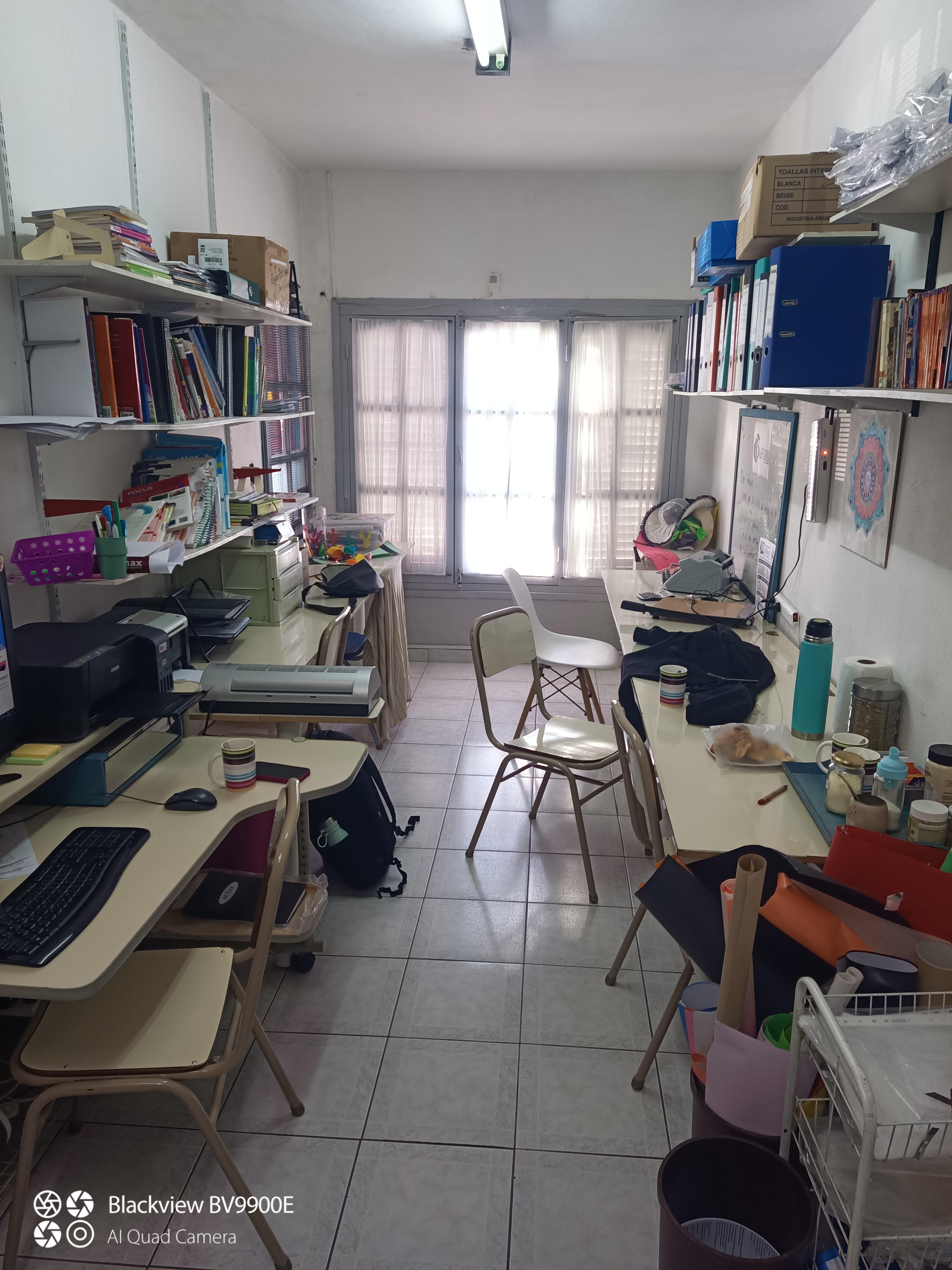 EDIFICIO PARA AULAS OFICINA O CONSULTORIO