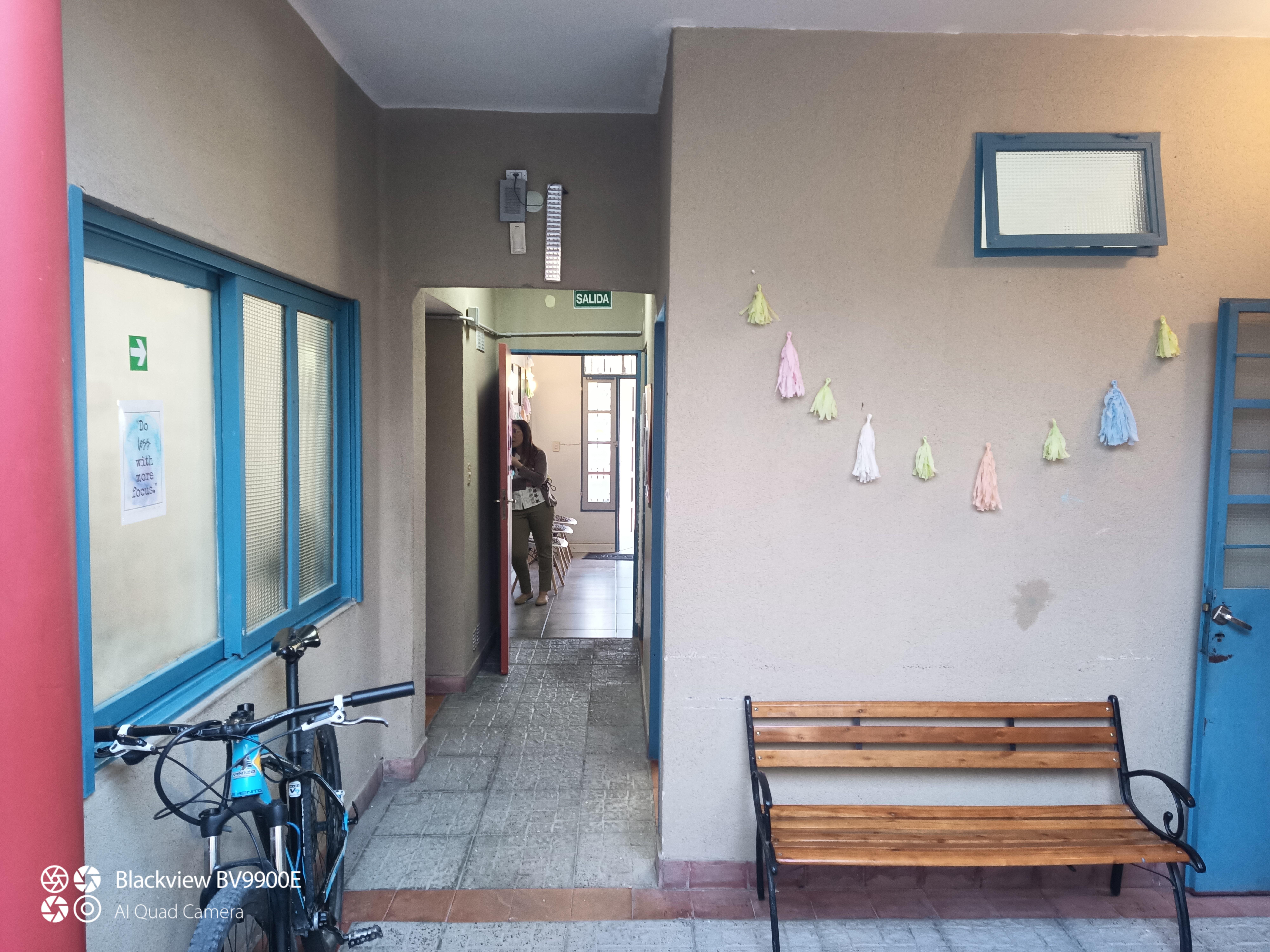 EDIFICIO PARA AULAS OFICINA O CONSULTORIO