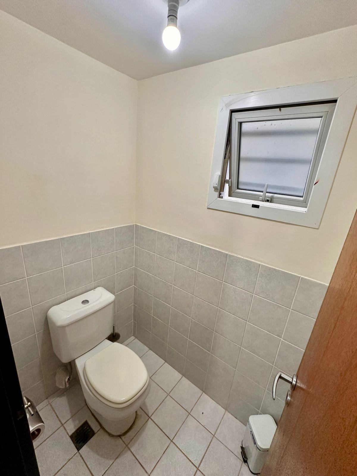 Moderna Oficina en venta  Sobre calle Gales, Trelew